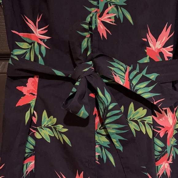 Brooks brothers dress 🌴 - Picture 3 of 4